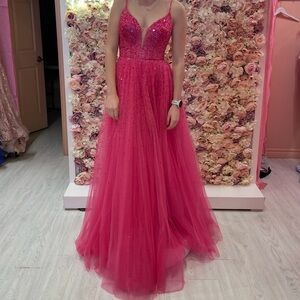 Elegant prom dress only worn once